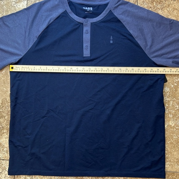 Bass Men's Navy Blue Henley Shirt - Picture 4 of 5